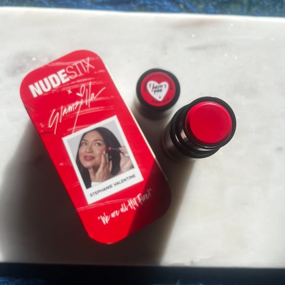 HOT FIRE - NUDESTIX NUDIES Matte Blush Stick - Picture 2 of 8